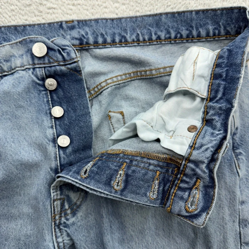 Levis 501 Premium Mens Straight Leg Light Wash Blue Denim Button Fly Jeans 34x34